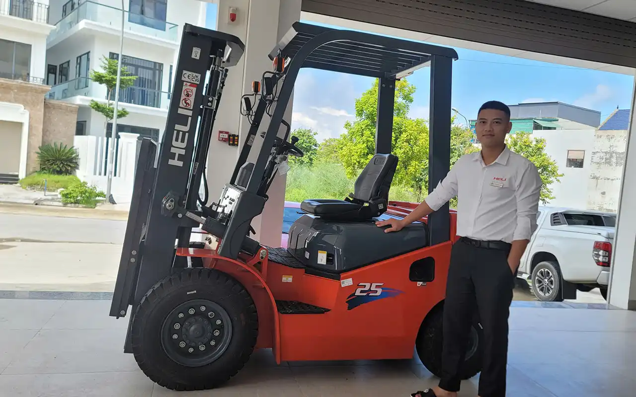 Xe nâng dầu 3.5 Tấn Heli CPCD35
