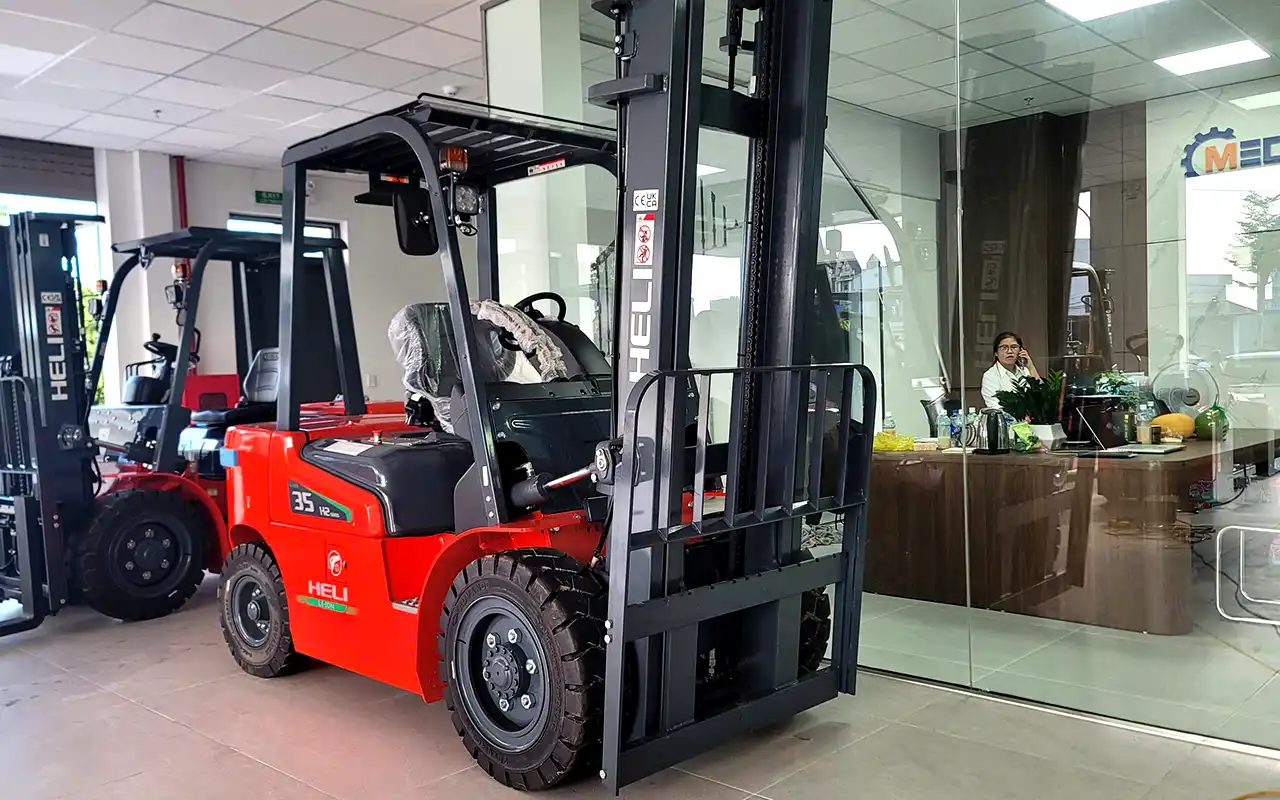 Xe nâng dầu 3.5 Tấn Heli CPCD35