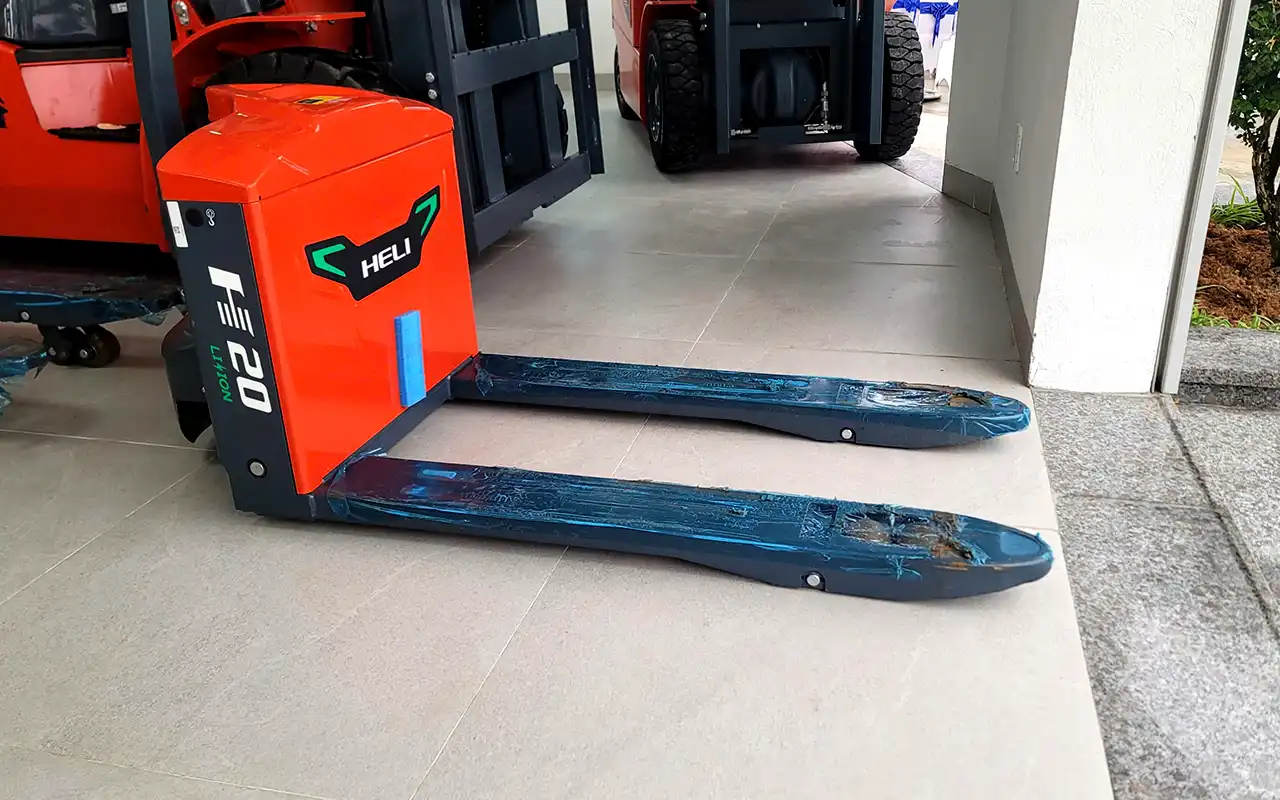 Xe nâng dầu 3.5 Tấn Heli CPCD35
